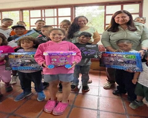 The Mayor's Office of Caracas is deployed in the Casa Abrigo "San Pedro Claver" on January 23