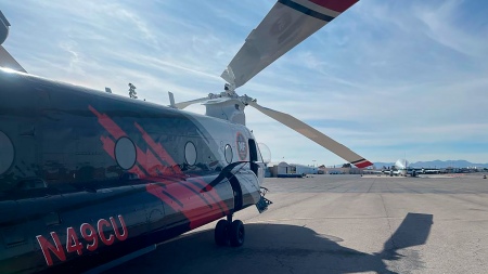 The Ministry of Environment added a Canadian helicopter to fight the fires