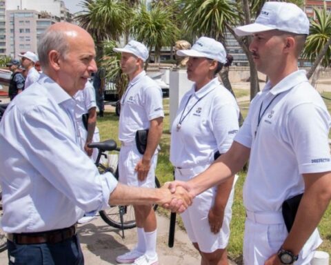 The National Navy deploys 1,060 troops to guard designated beaches and rivers during the summer