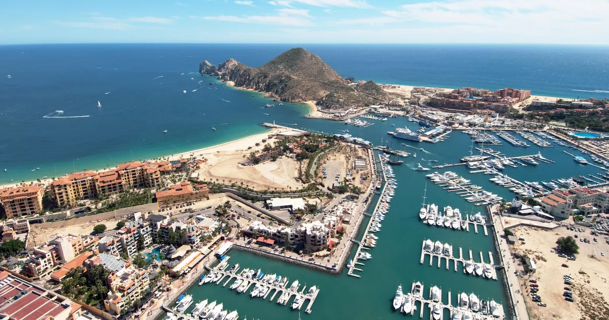 The Treasury authorizes a Navy company to manage the port of Cabo San Lucas