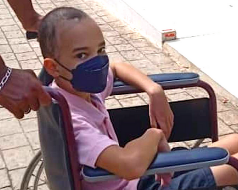 The US grants a humanitarian visa to a Cuban child with leukemia to be treated in Miami