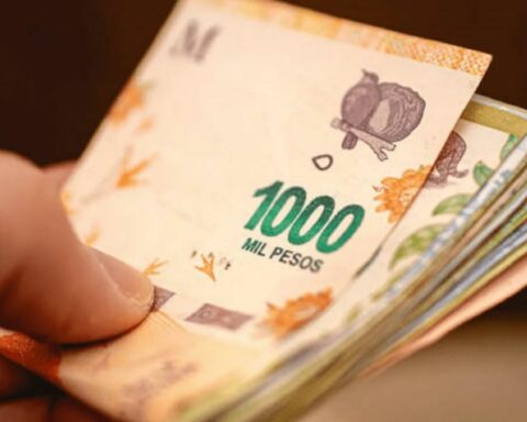 The cash withdrawal limit in businesses was raised to $30,000