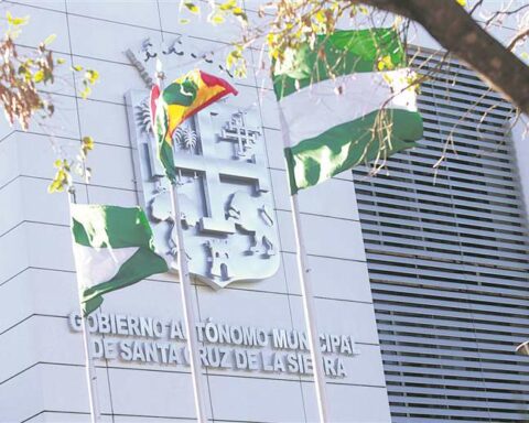 The changes of 'pastes' for spaces of power affect two administrations of the Mayor's Office