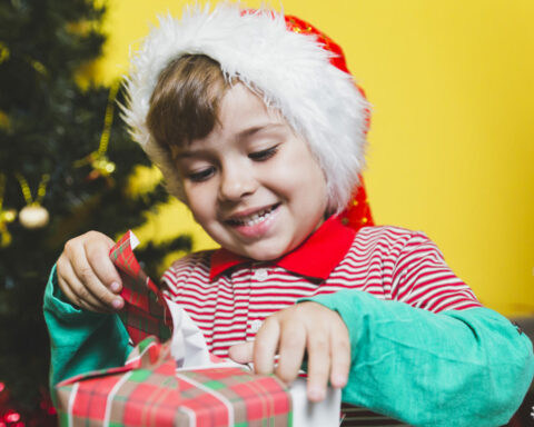 The gifts of Santa Claus that the Child Jesus brings