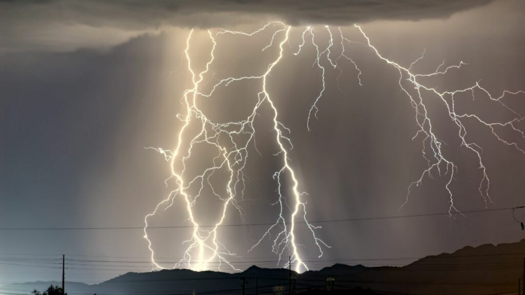 The heat continues but the rains arrive: the SMN issued a storm alert