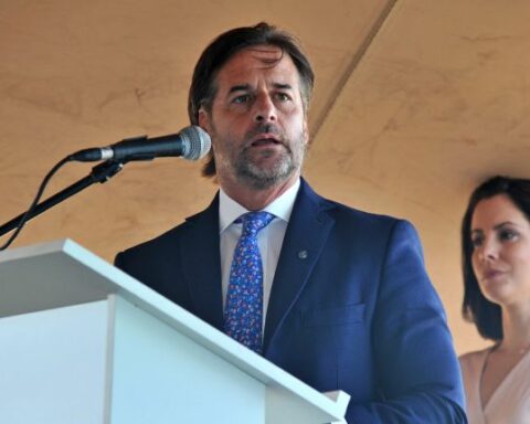 The international airport of Carmelo was inaugurated with the presence of Lacalle Pou