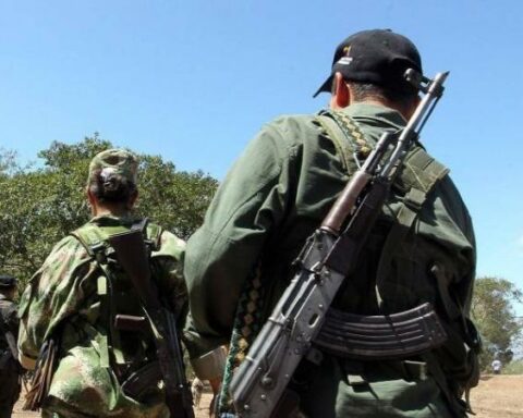 The largest FARC dissident group announced a ceasefire by the end of the year