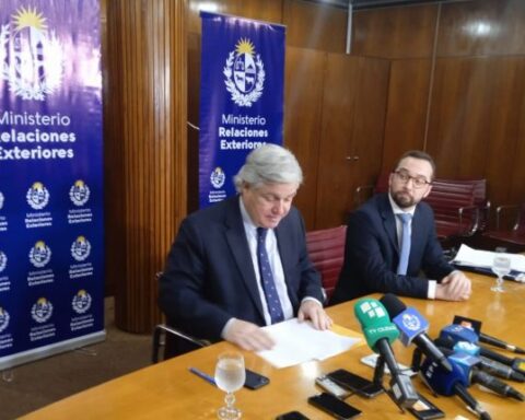 The new Vice Chancellor Nicolás Albertoni was received by Bustillo