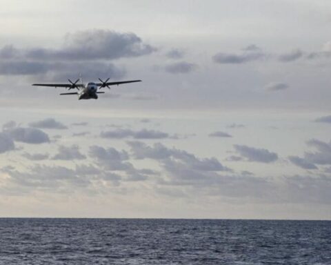 The search for the nine Cubans who shipwrecked on the Florida coast is suspended