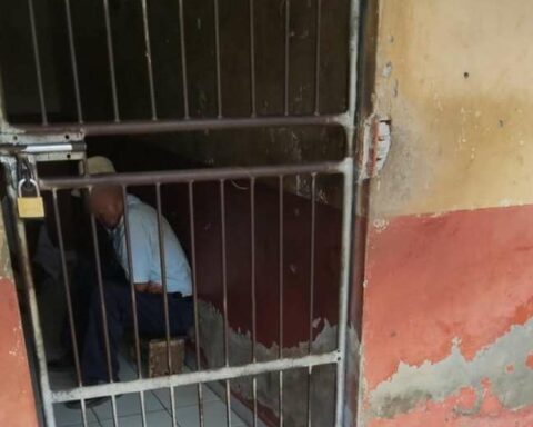 They apprehend a neighborhood leader accused of encroaching on land in Guarayos