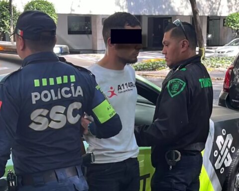 They arrest another person with a stolen Ecobici in the Champs-Élysées