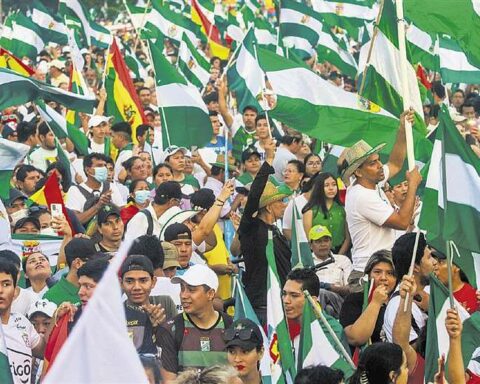 They ask for respect for the protest and the Government warns that transfers will be lowered due to the strike