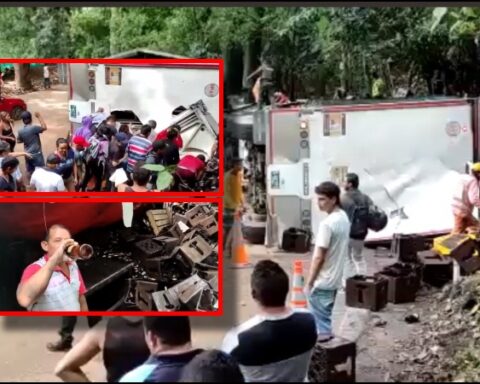 They did not spare a single one: a truck with beers had an accident and instead of helping, "they came to drink and take them away"
