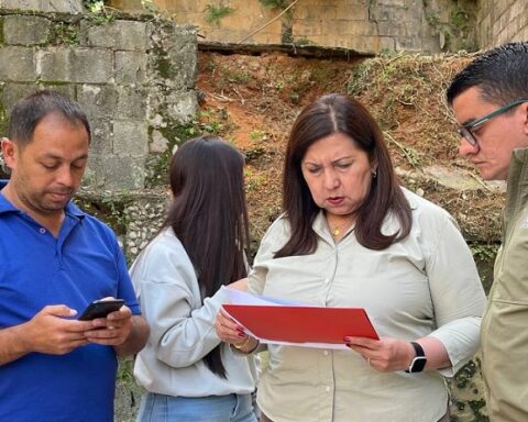 They inspect spaces for the Lídice community