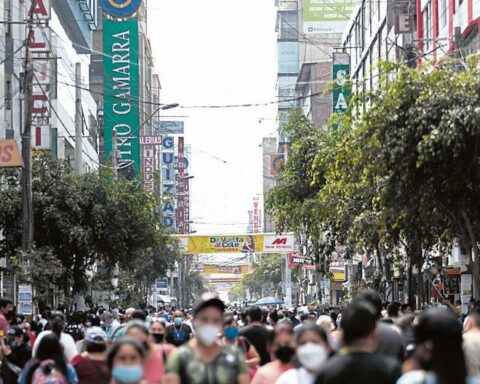 They warn of threats against Gamarra businessmen to close their stores