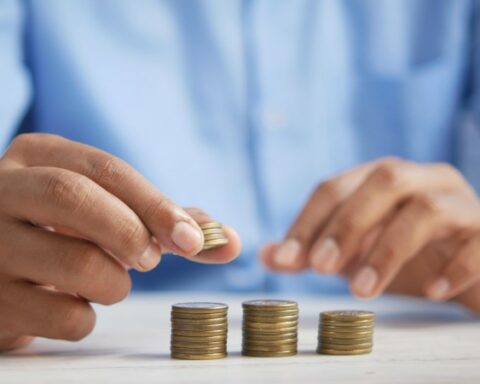 Tips to save on superfluous expenses and have a healthier family economy