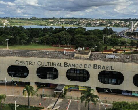 Transition was the most participatory and economical, says Lula