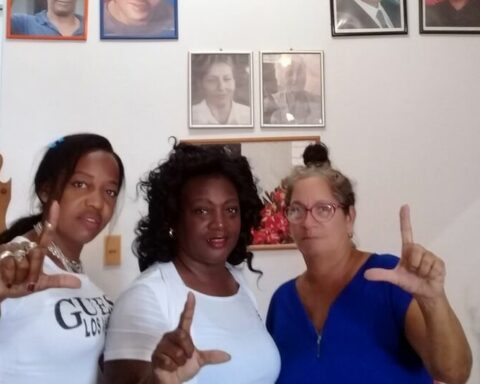 Two mothers of 9/11 prisoners were detained for a few hours with the leader of the Ladies in White in Cuba