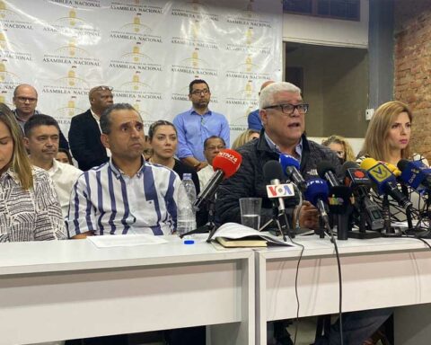 UNT, PJ and AD propose to liquidate the interim and maintain commissions to protect assets