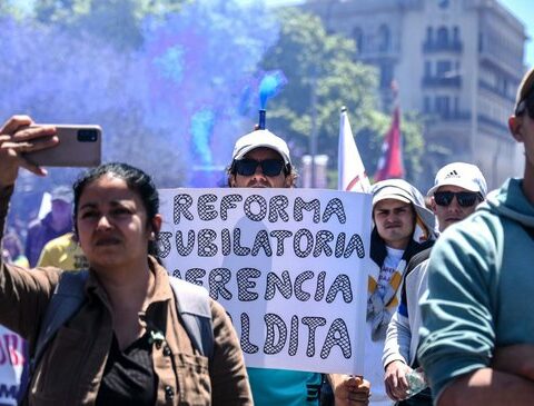 Union table of entities said that the pension reform is "a brutal adjustment to the working class"