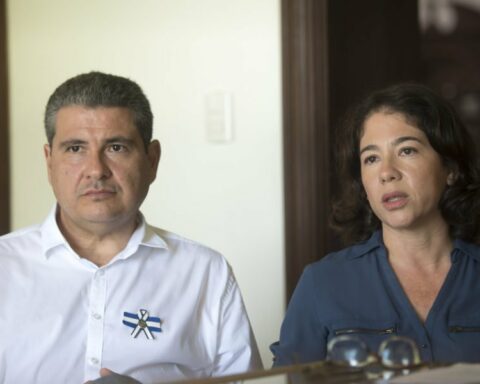 Victoria Cárdenas insists that they allow "a call or a letter" for Juan Sebastián Chamorro
