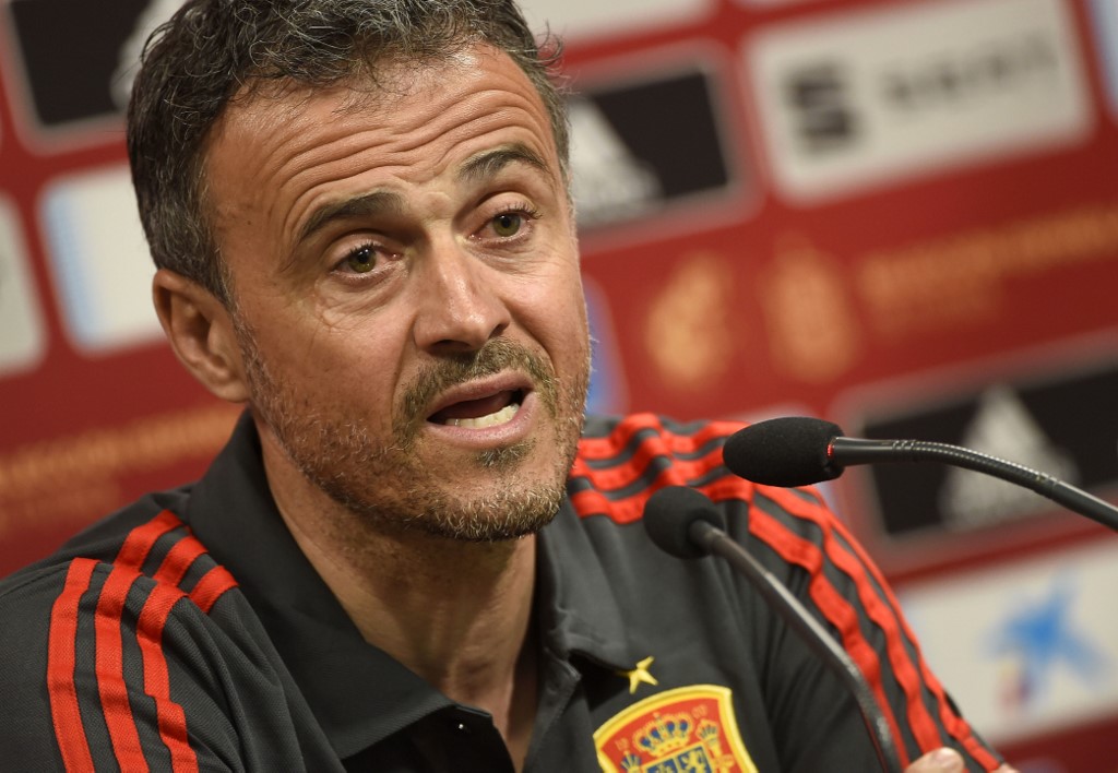 [Video] Spain coach reveals if he lets his players 'give pleasure' before a game