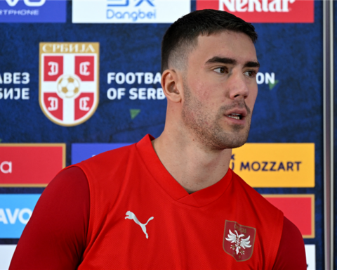 Vlahovic, starter with Serbia in decisive duel against a Switzerland without Sommer