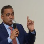Advertencia del ministro Joel Santos a la oposición por ley de fideicomiso público