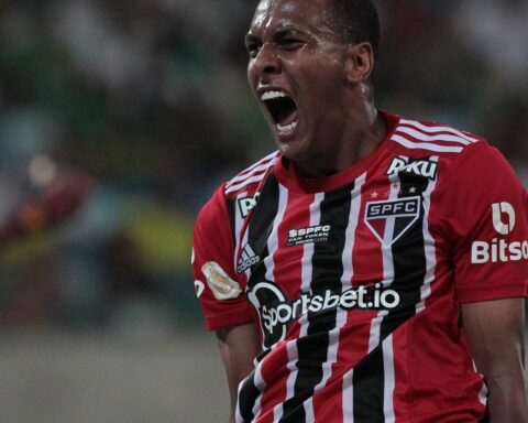 West Ham confirm signing of defender Luizão from São Paulo