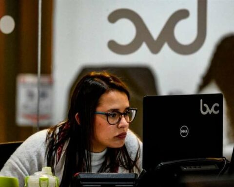 What does the project consist of and how viable is it to unite the stock markets of Chile, Colombia and Peru and compete with that of Mexico?