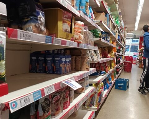 What place does Argentina occupy in the world inflation ranking after 4.9% in November?