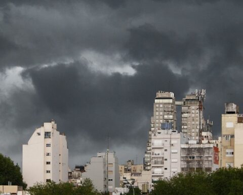 Which provinces are under yellow alert for storms and hail fall