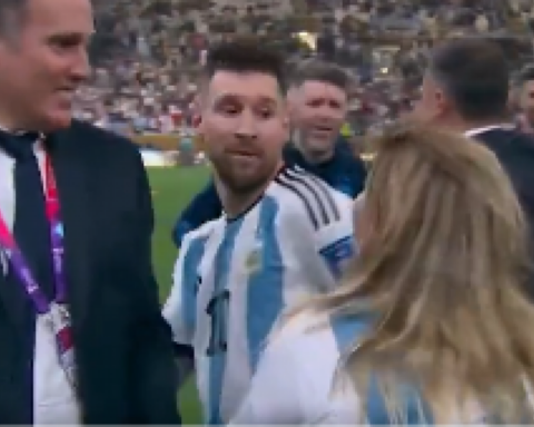 Who is the woman who goes for Messi?