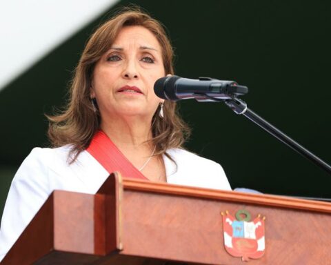 Who will take the place of President Dina Boluarte when she travels outside the country?