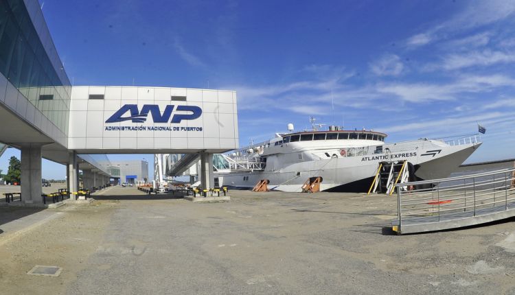 With an investment of 4,500,000 dollars, the port of Colonia del Sacramento inaugurated infrastructure