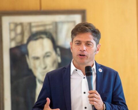 With teachers and state, Axel Kicillof closed parity above inflation