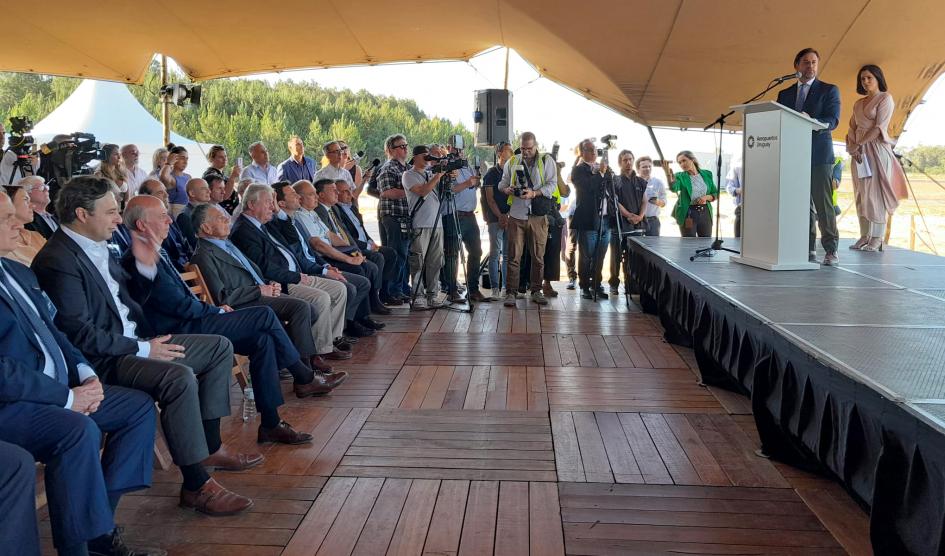 With the presence of Lacalle Pou, the international airport of Carmelo was inaugurated