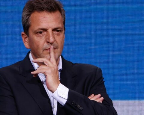 Year-end bonus: who can collect it