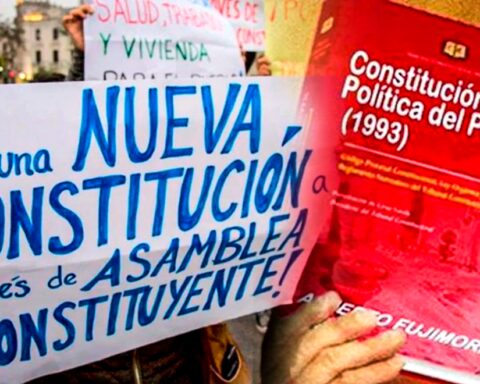 69% of the population is in favor of the constituent assembly, according to IEP