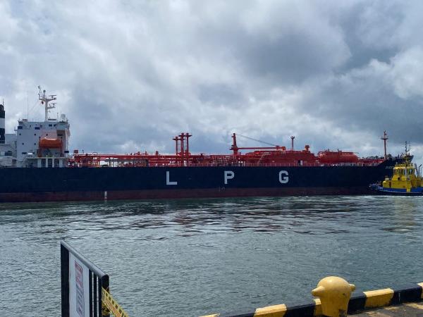 A ship with LPG arrived from the United States to Nariño