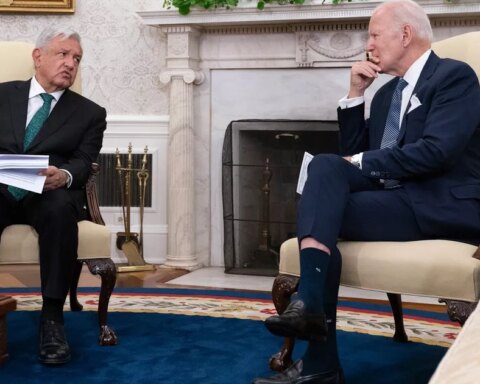 AMLO will ask Biden for support in energy and semiconductors at the summit