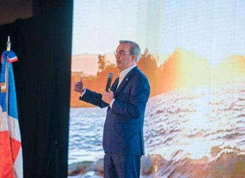 Abinader resalta importancia de los diferentes actores del sector turismo para RD