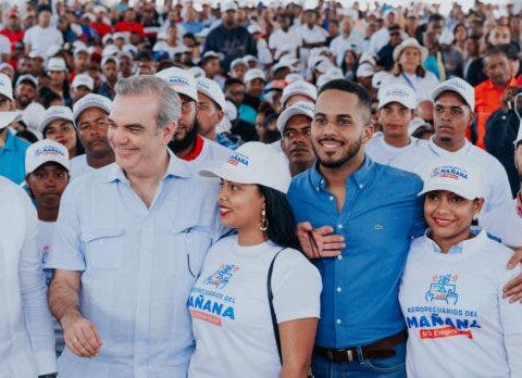 Abinader encabeza lanzamiento “Agropecuarios del Mañana” 