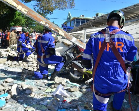 Abinader requests investigation into the collapse of the Multimuebles building in La Vega