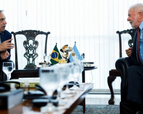 Alberto Fernández meets with Lula and celebrates "return of Brazil"  international scene