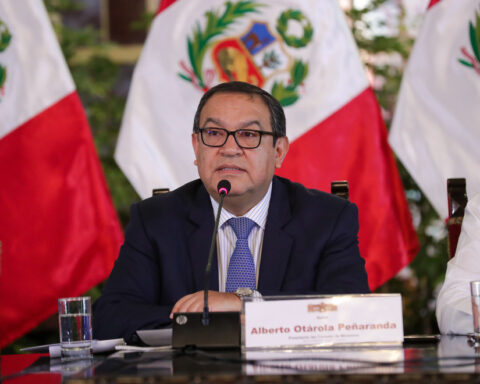 Alberto Otárola on early elections for 2023: "Whatever, you decide, congressmen"