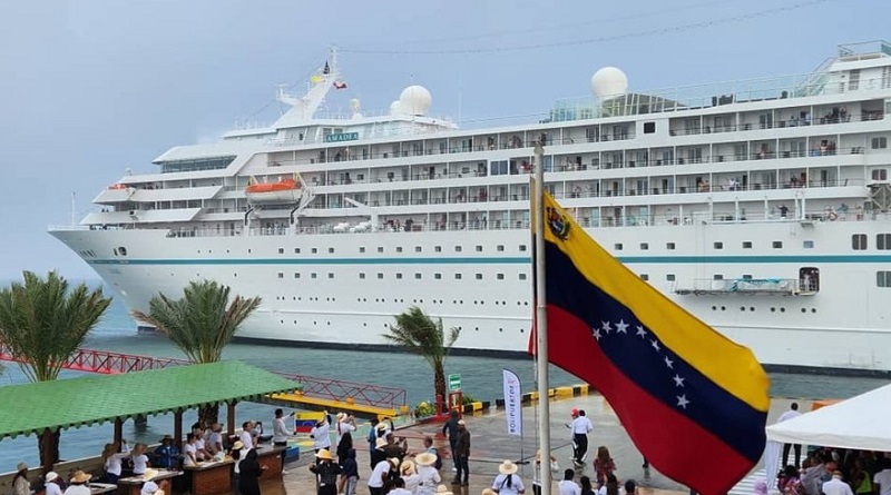 Amadea Cruise is located in the International Port of Guamache in Margarita