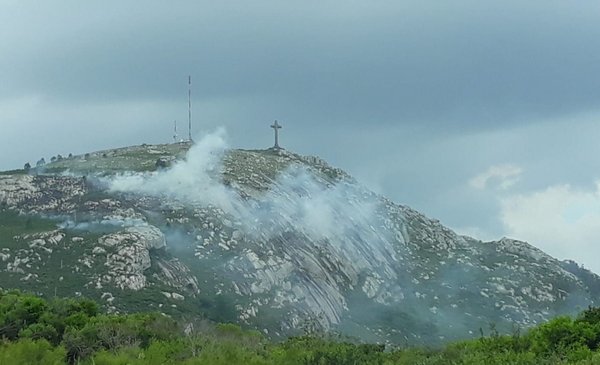 Ascents to the Pan de Azúcar hill are suspended due to high temperatures