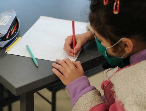 Audit in Primary School detected a lack of controls in the delivery of furniture to schools and delivery of supplies to students