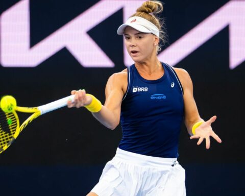 Australian Open: Laura Pigossi and Thiago Monteiro crash on opener